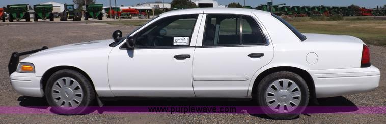 image for item H9119 2008 Ford Crown Victoria Police Interceptor