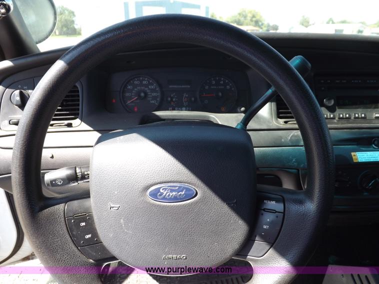 image for item H9119 2008 Ford Crown Victoria Police Interceptor