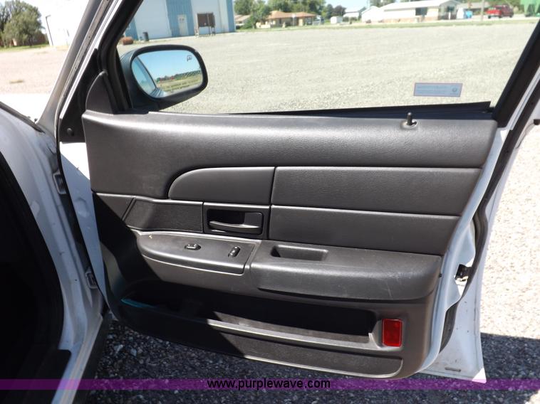 image for item H9119 2008 Ford Crown Victoria Police Interceptor