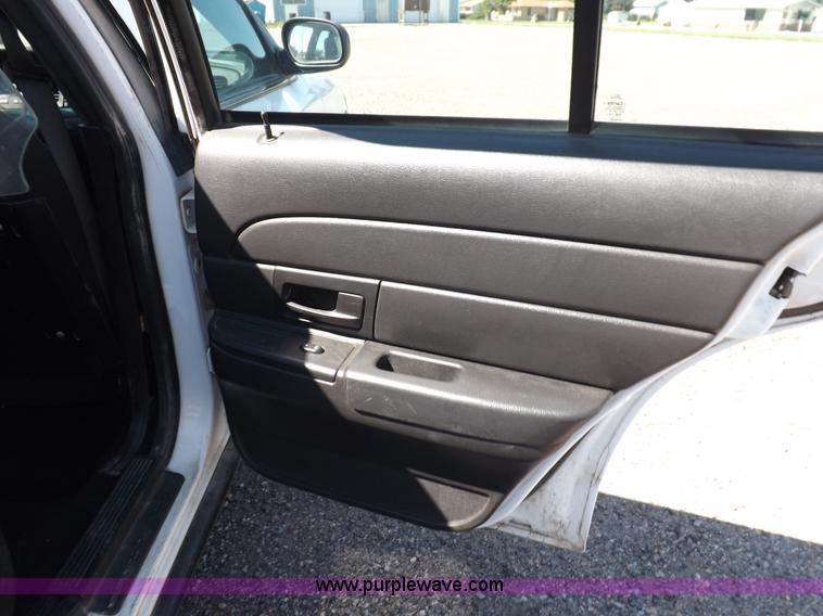 image for item H9119 2008 Ford Crown Victoria Police Interceptor