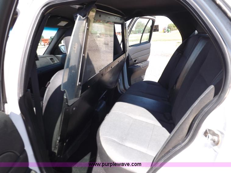 image for item H9119 2008 Ford Crown Victoria Police Interceptor