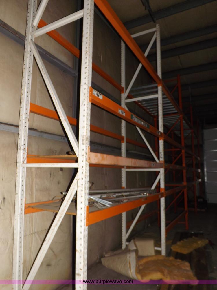 image for item H9125 Assorted pallet racking