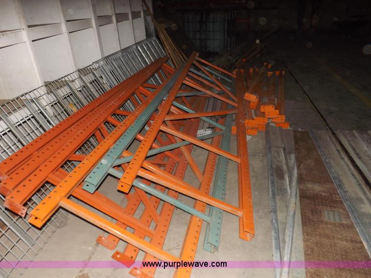 image for item H9125 Assorted pallet racking
