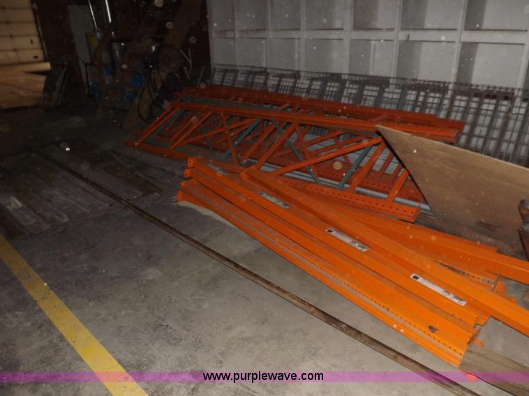 image for item H9125 Assorted pallet racking