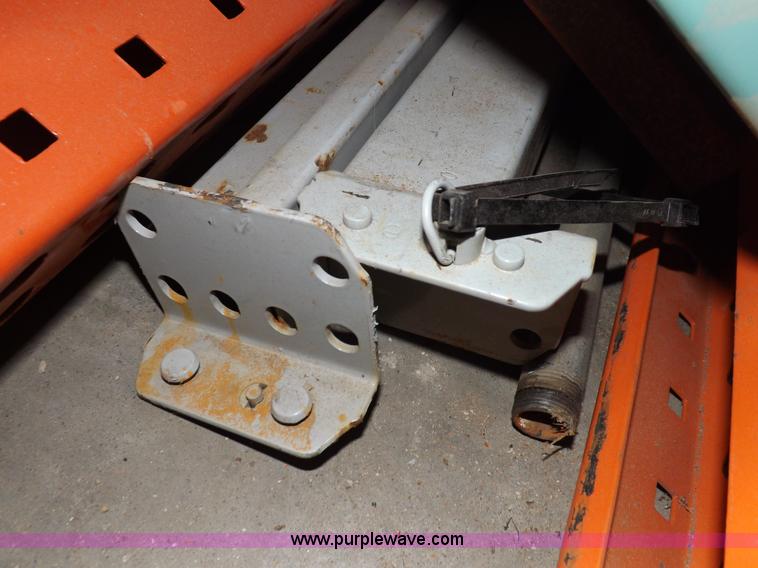 image for item H9125 Assorted pallet racking