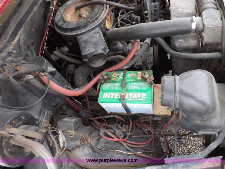 image for item H9126 1980 Ford F700 fire truck