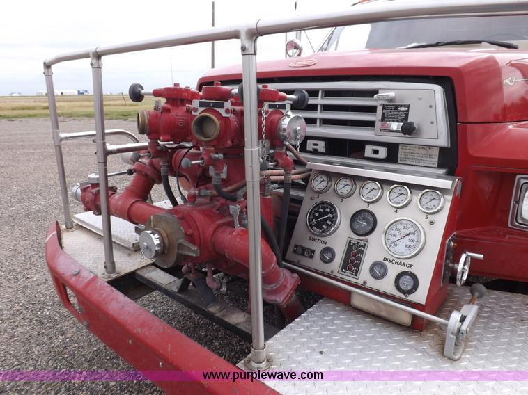 image for item H9126 1980 Ford F700 fire truck