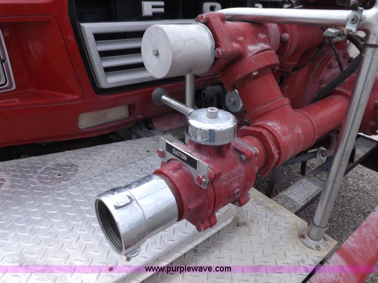 image for item H9126 1980 Ford F700 fire truck