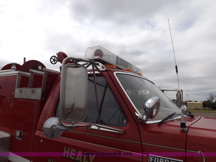 image for item H9126 1980 Ford F700 fire truck