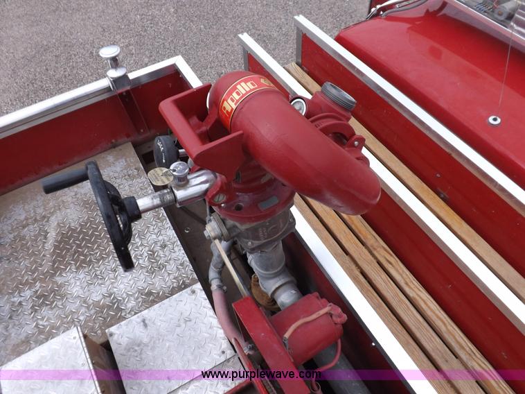 image for item H9126 1980 Ford F700 fire truck