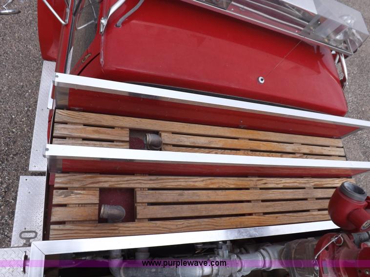 image for item H9126 1980 Ford F700 fire truck