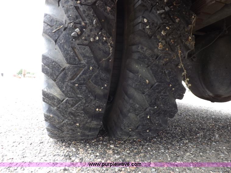 image for item H9126 1980 Ford F700 fire truck