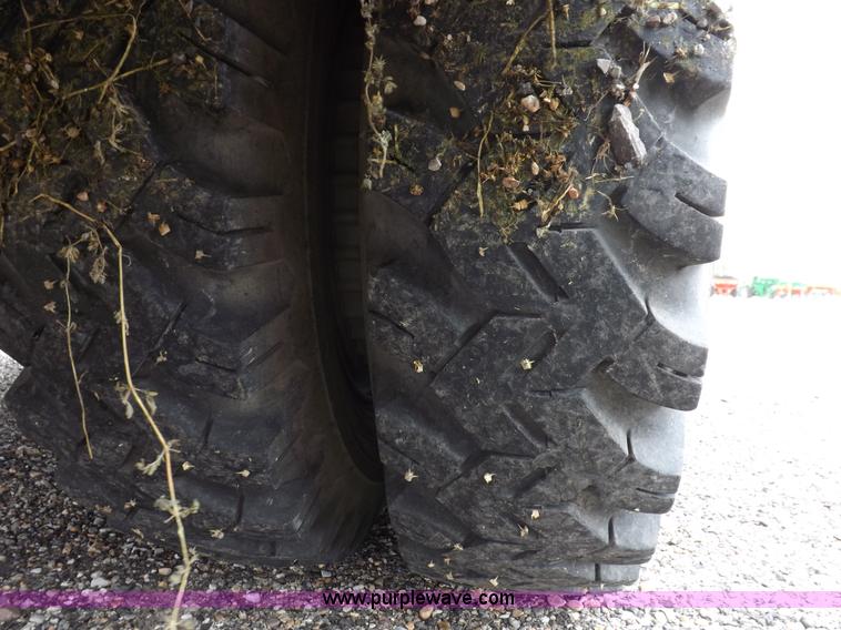 image for item H9126 1980 Ford F700 fire truck