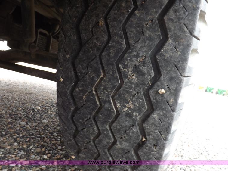 image for item H9126 1980 Ford F700 fire truck