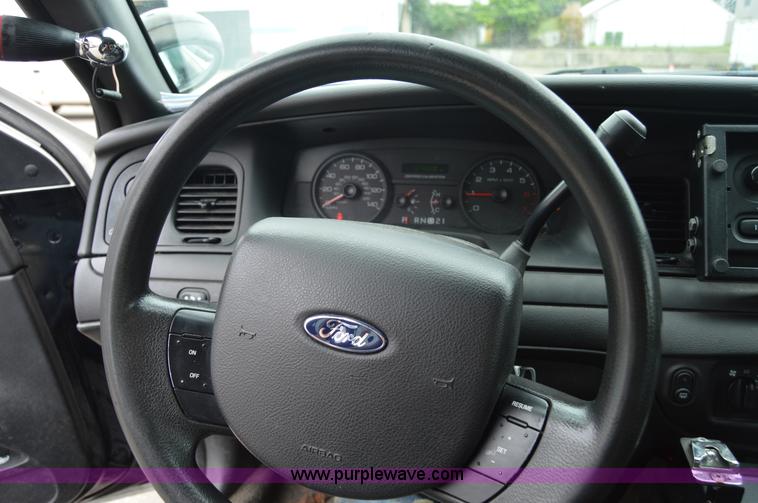 image for item I2979 2010 Ford Crown Victoria Police Interceptor