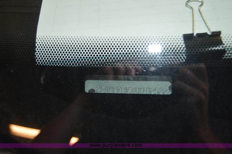 image for item I2979 2010 Ford Crown Victoria Police Interceptor