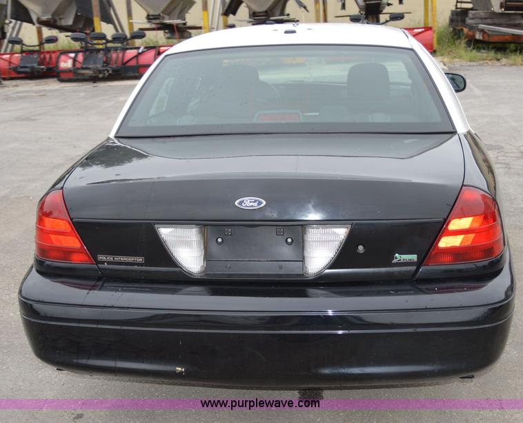 image for item I2980 2010 Ford Crown Victoria Police Interceptor