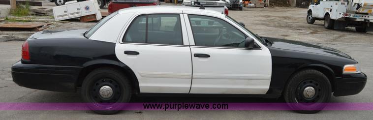 image for item I2980 2010 Ford Crown Victoria Police Interceptor