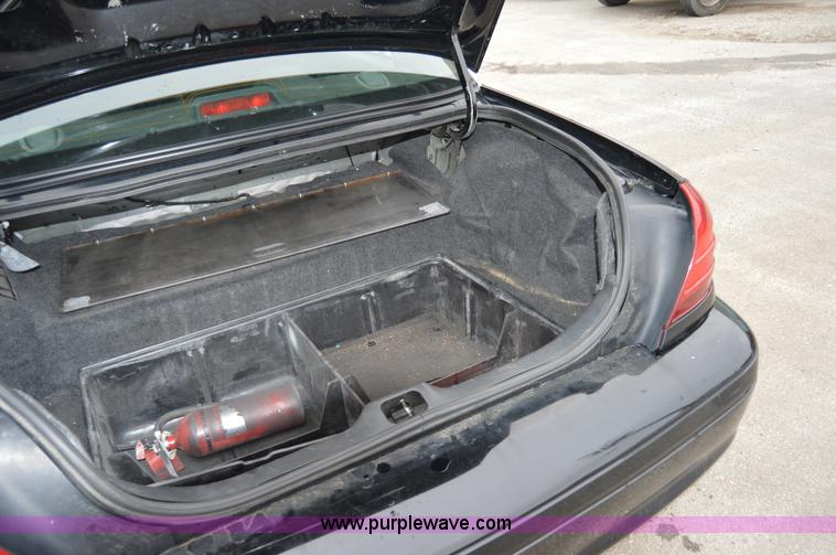 image for item I2980 2010 Ford Crown Victoria Police Interceptor