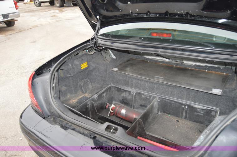 image for item I2980 2010 Ford Crown Victoria Police Interceptor