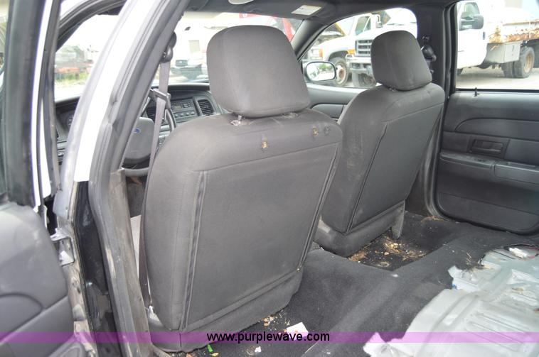 image for item I2980 2010 Ford Crown Victoria Police Interceptor