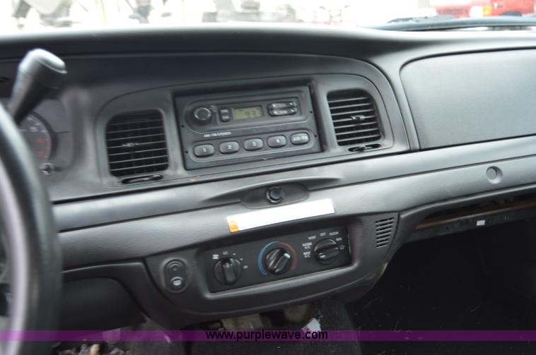 image for item I2980 2010 Ford Crown Victoria Police Interceptor