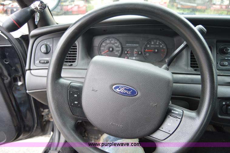 image for item I2980 2010 Ford Crown Victoria Police Interceptor