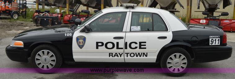 image for item I2981 2010 Ford Crown Victoria Police Interceptor
