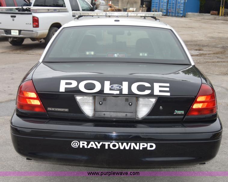 image for item I2981 2010 Ford Crown Victoria Police Interceptor