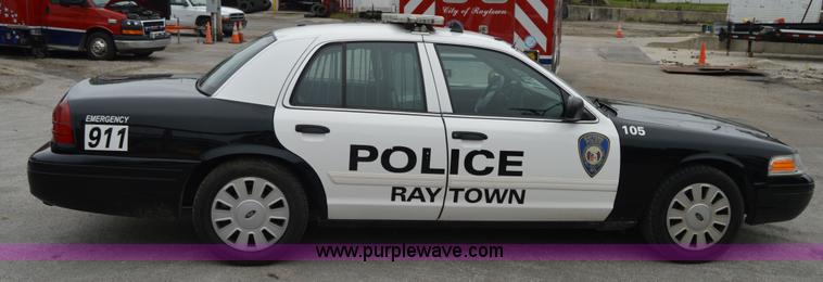 image for item I2981 2010 Ford Crown Victoria Police Interceptor