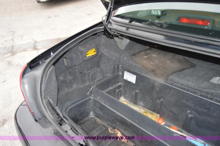 image for item I2981 2010 Ford Crown Victoria Police Interceptor