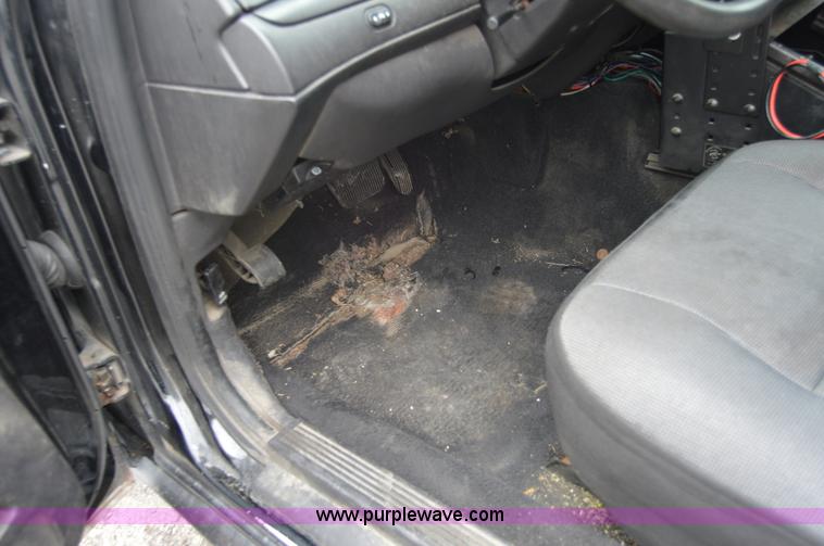 image for item I2981 2010 Ford Crown Victoria Police Interceptor