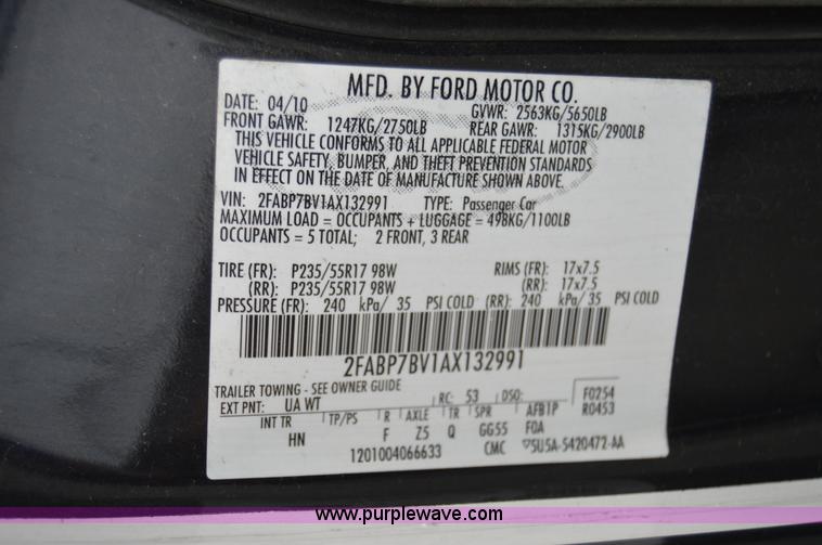 image for item I2981 2010 Ford Crown Victoria Police Interceptor