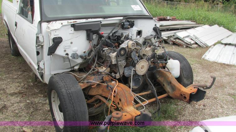 image for item I3228 1990 Chevrolet Cheyenne 1500 pickup truck