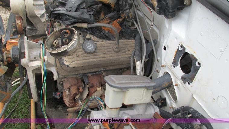 image for item I3228 1990 Chevrolet Cheyenne 1500 pickup truck