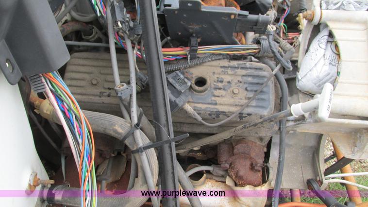 image for item I3228 1990 Chevrolet Cheyenne 1500 pickup truck