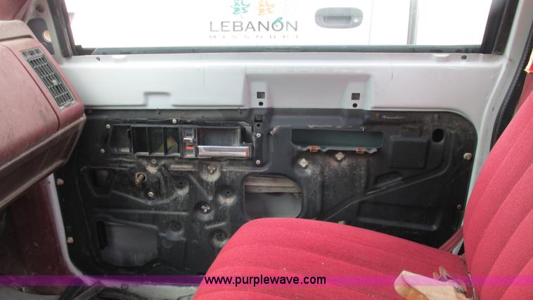 image for item I3228 1990 Chevrolet Cheyenne 1500 pickup truck