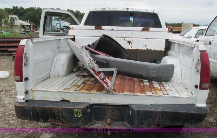 image for item I3228 1990 Chevrolet Cheyenne 1500 pickup truck
