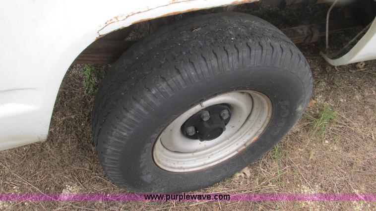 image for item I3228 1990 Chevrolet Cheyenne 1500 pickup truck