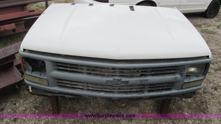 image for item I3228 1990 Chevrolet Cheyenne 1500 pickup truck
