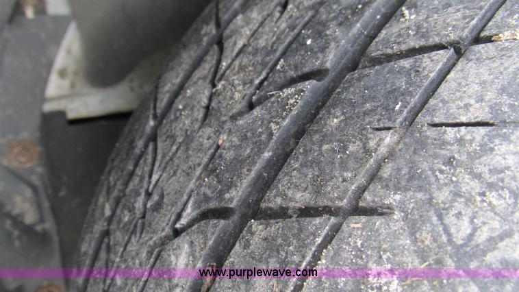 image for item I3230 2000 Chevrolet Malibu