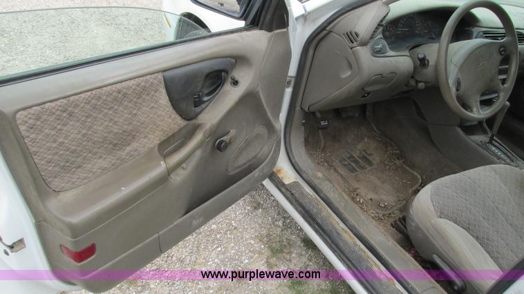 image for item I3230 2000 Chevrolet Malibu