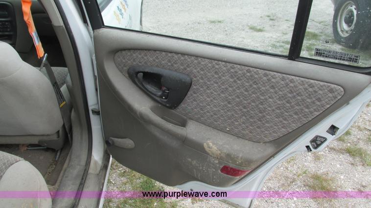 image for item I3230 2000 Chevrolet Malibu