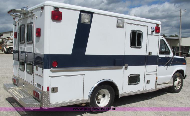 image for item I3231 1989 Ford Econoline E350 van