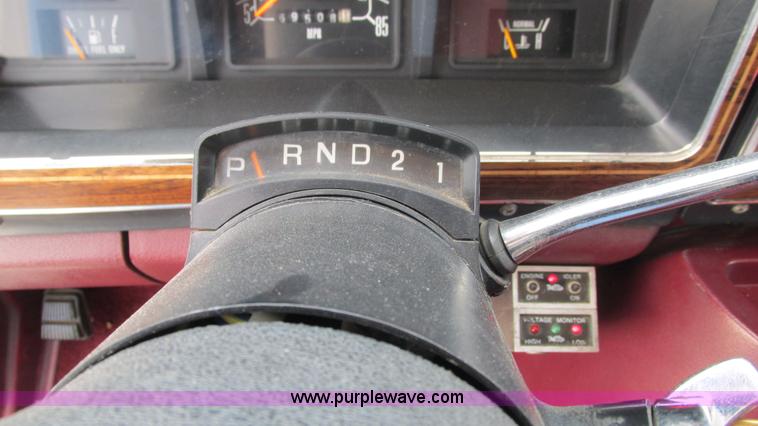 image for item I3231 1989 Ford Econoline E350 van