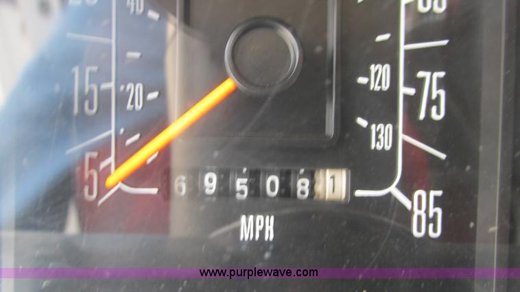 image for item I3231 1989 Ford Econoline E350 van