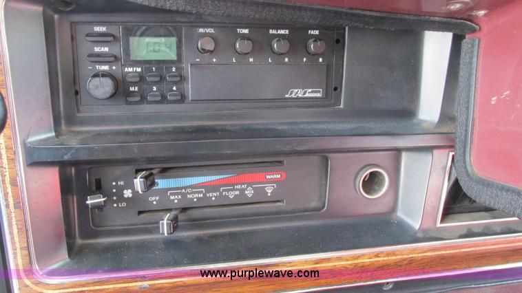 image for item I3231 1989 Ford Econoline E350 van