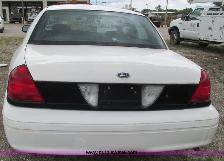 image for item I3232 2001 Ford Crown Victoria Police Interceptor