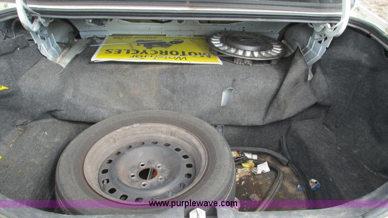 image for item I3232 2001 Ford Crown Victoria Police Interceptor