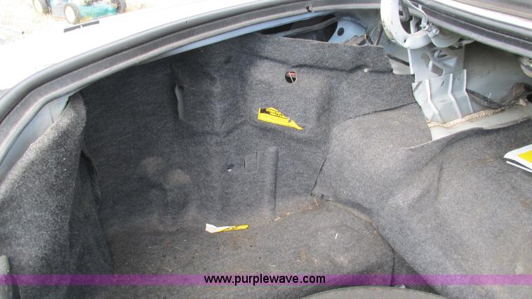 image for item I3232 2001 Ford Crown Victoria Police Interceptor